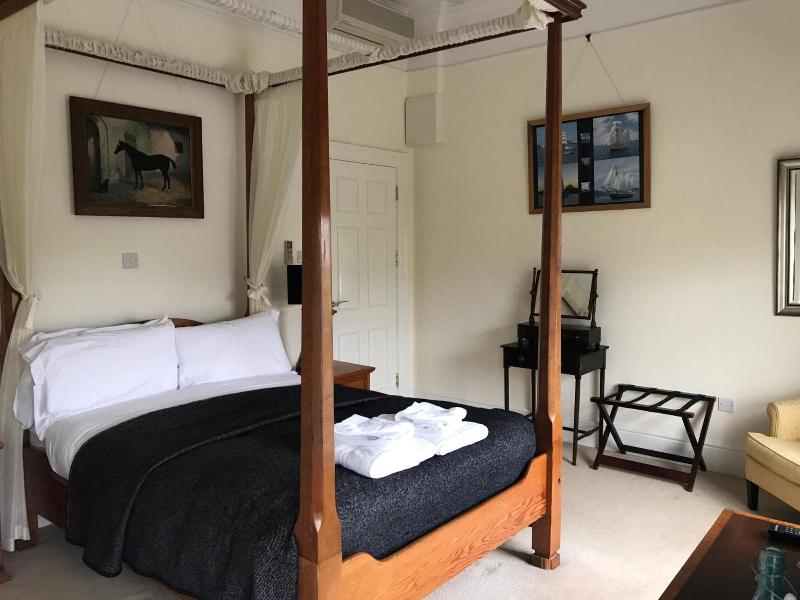 Emlagh House image