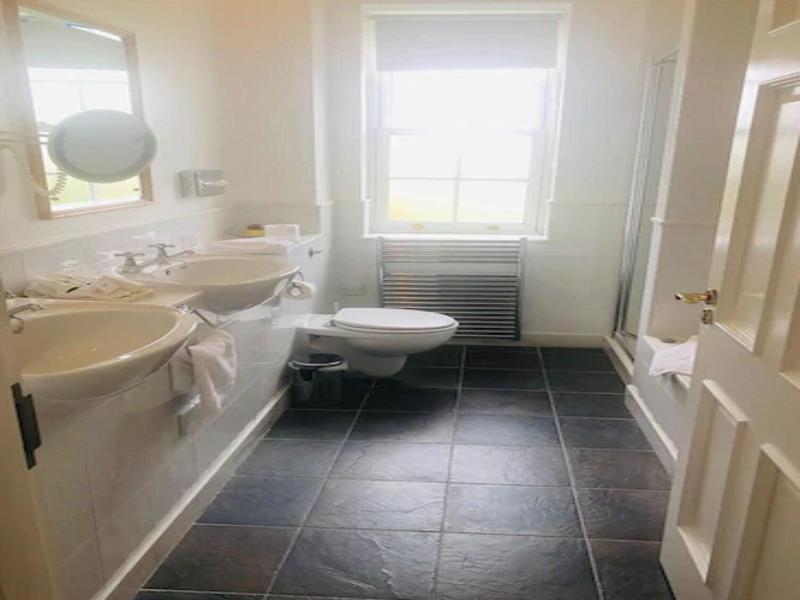 Emlagh House image
