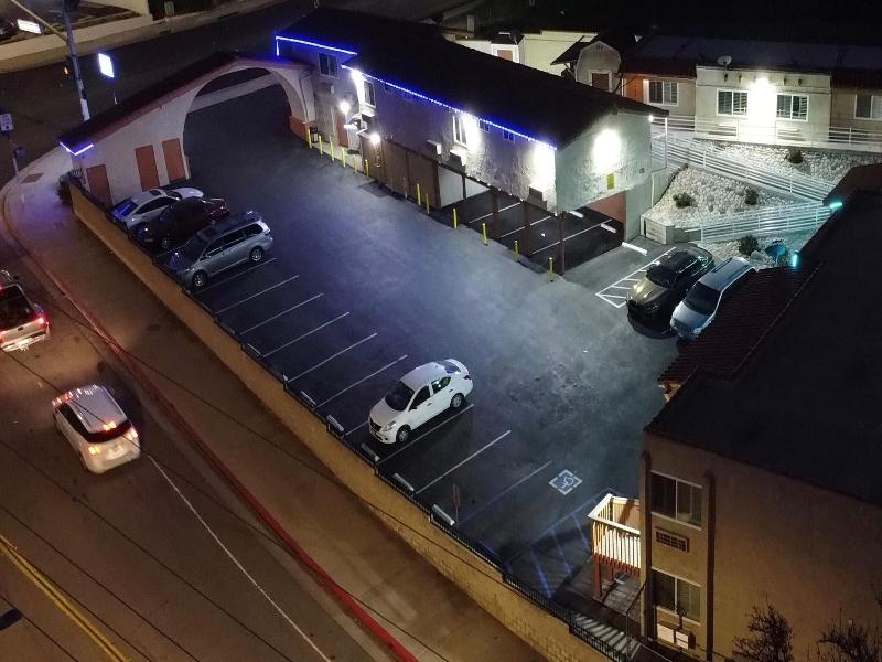 New American Inn And Suites image