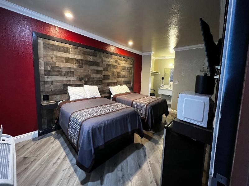 New American Inn And Suites image