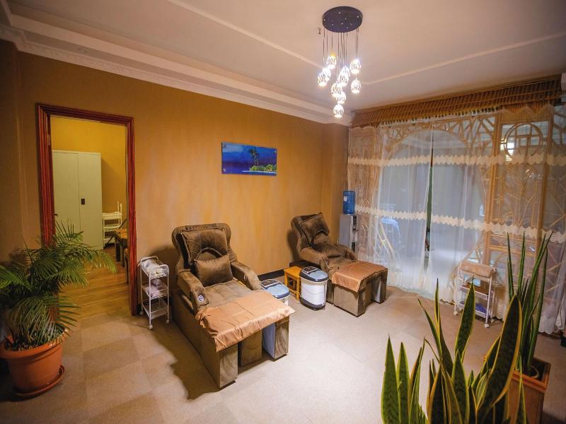 M Apartments & Hotel image