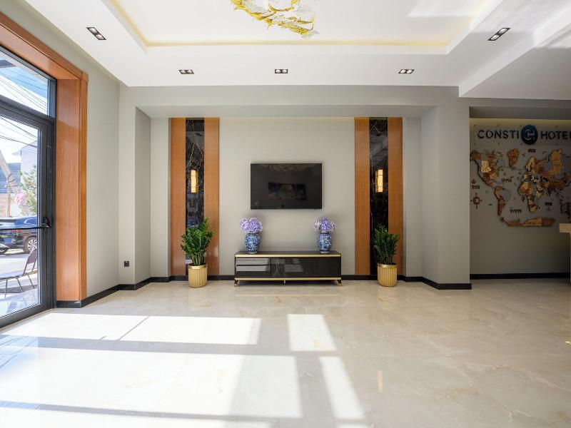 Consti Hotel Tashkent image