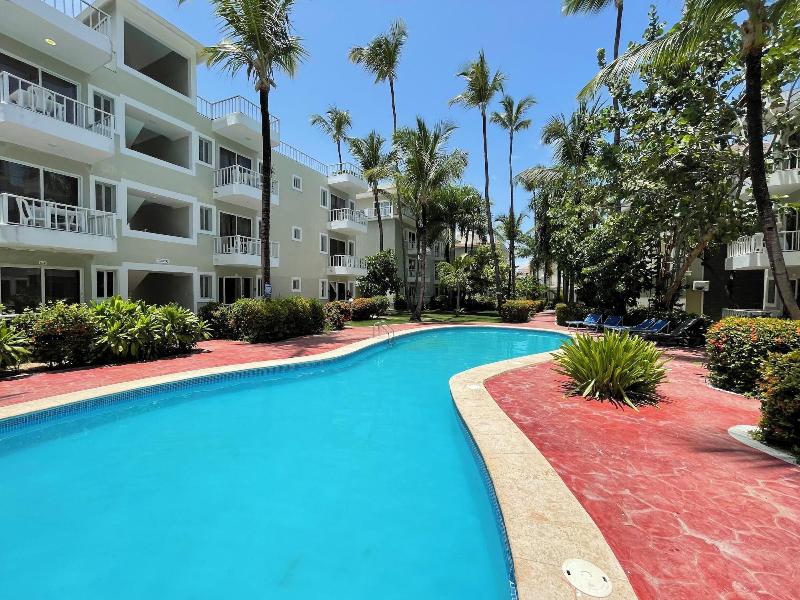 Punta Cana Paradise Studios Beach Pool image