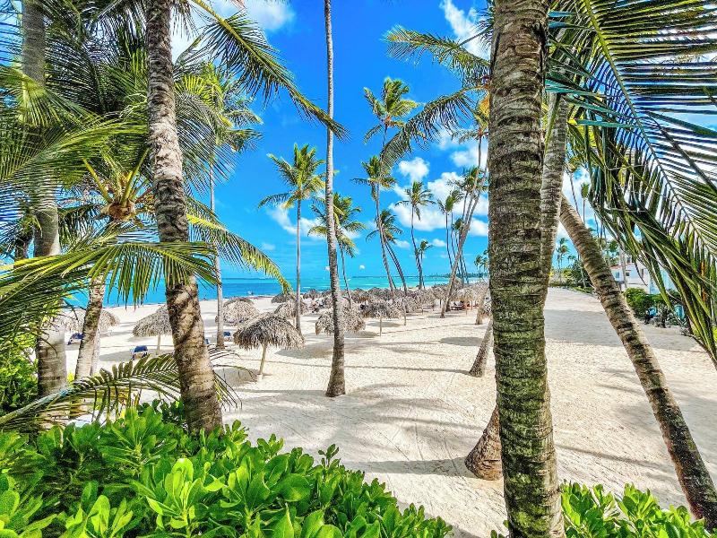 Punta Cana Paradise Studios Beach Pool image