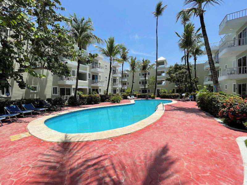 Punta Cana Paradise Studios Beach Pool image