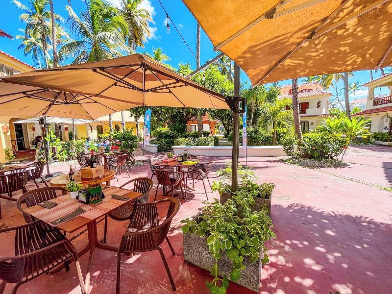 Punta Cana Paradise Studios Beach Pool image