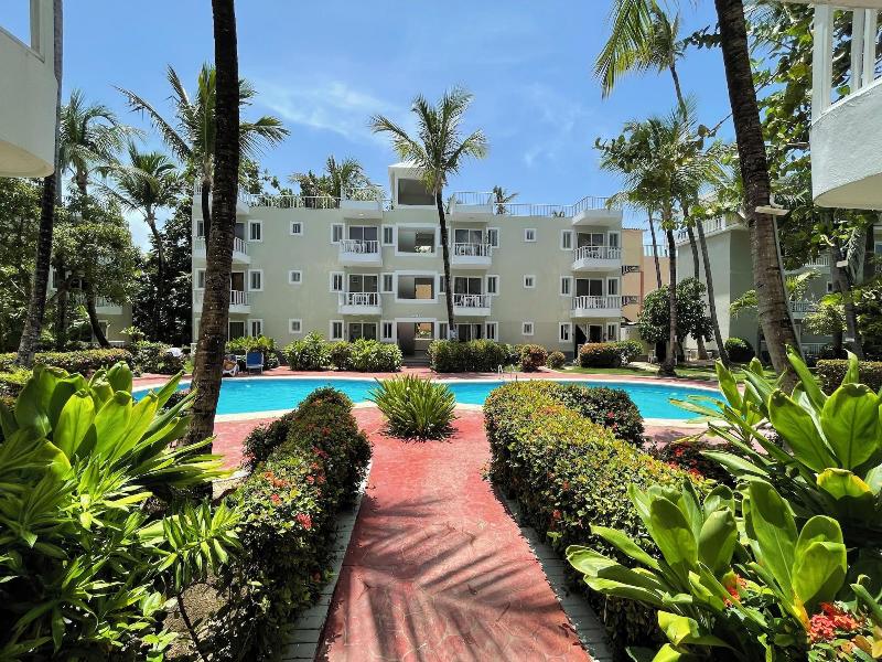 Punta Cana Paradise Studios Beach Pool image
