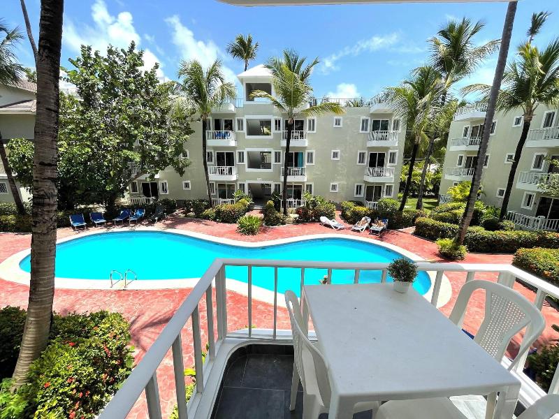 Punta Cana Paradise Studios Beach Pool image