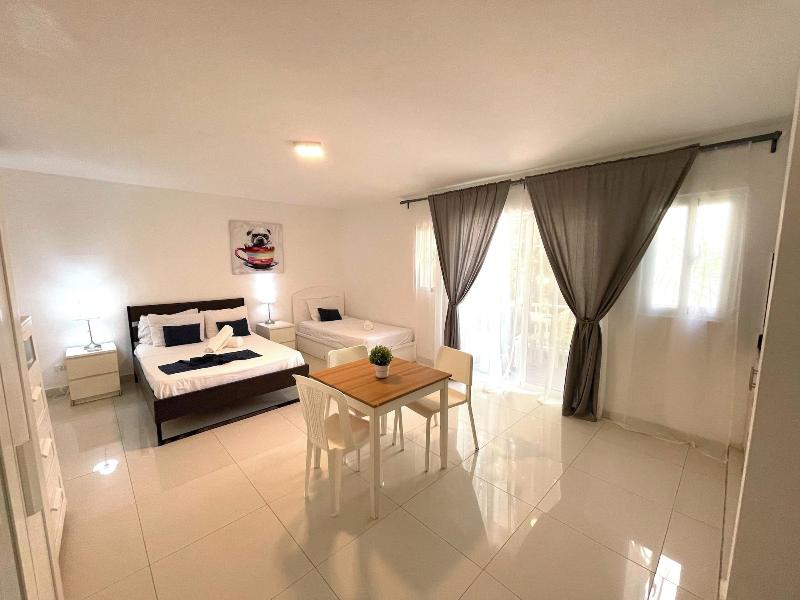 Punta Cana Paradise Studios Beach Pool image