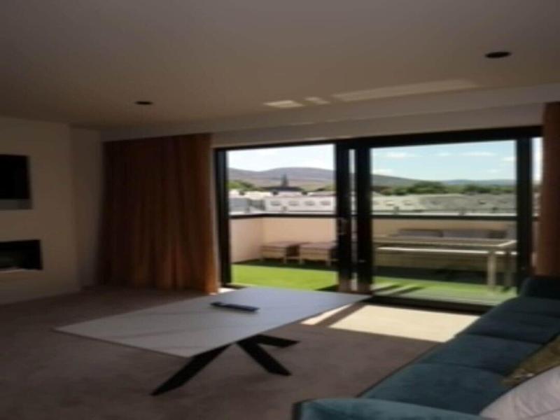 House 15 image