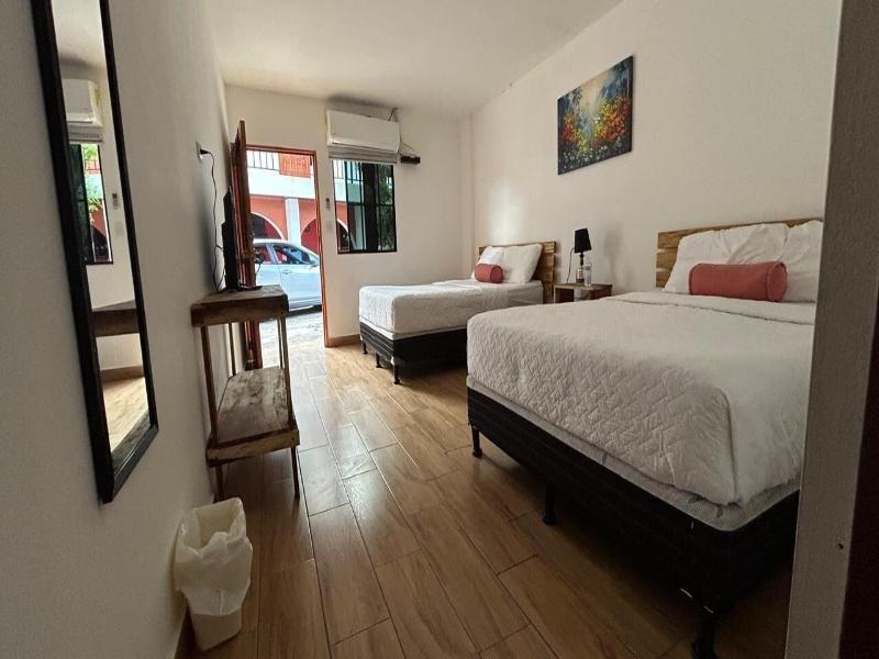 Hotel St Arthur image