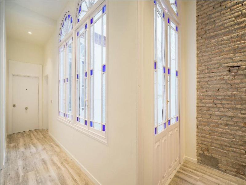 Fresh Velazquez Apartments image