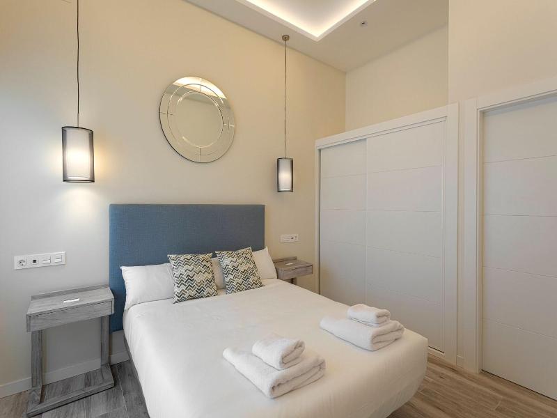 Fresh Velazquez Apartments image