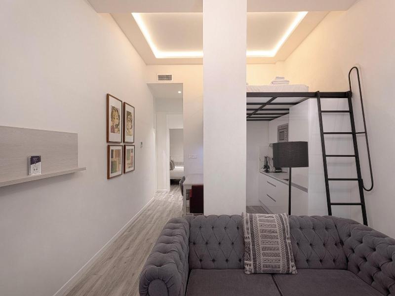 Fresh Velazquez Apartments image