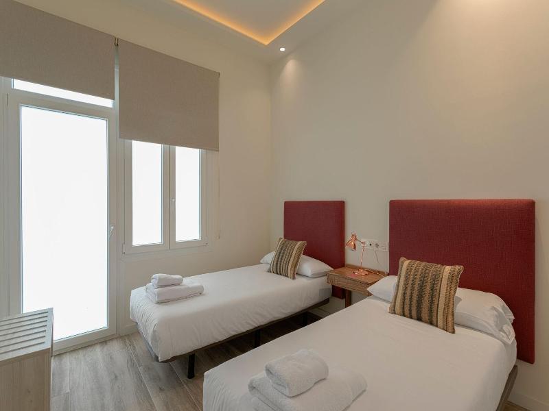 Fresh Velazquez Apartments image