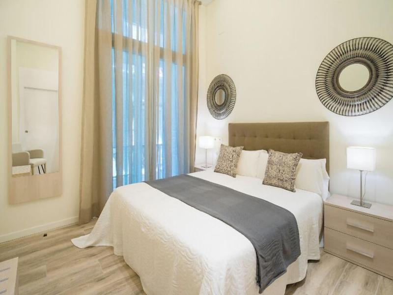 Fresh Velazquez Apartments image