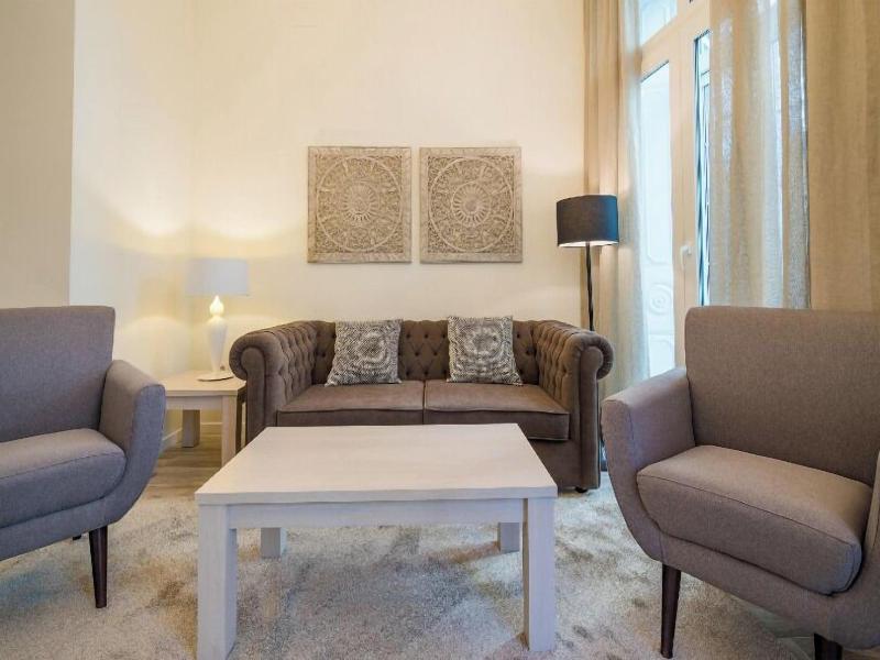 Fresh Velazquez Apartments image