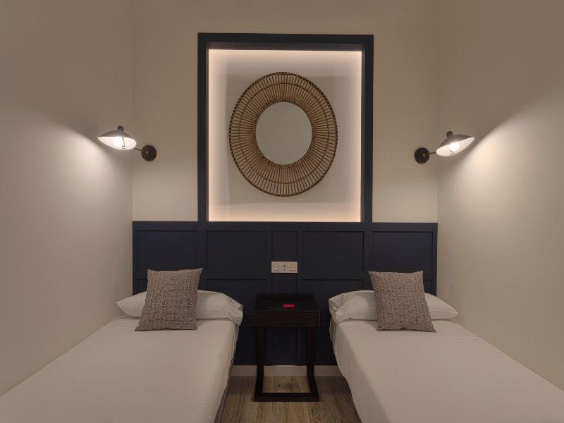 Fresh Velazquez Apartments image