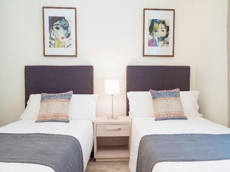 Fresh Velazquez Apartments image