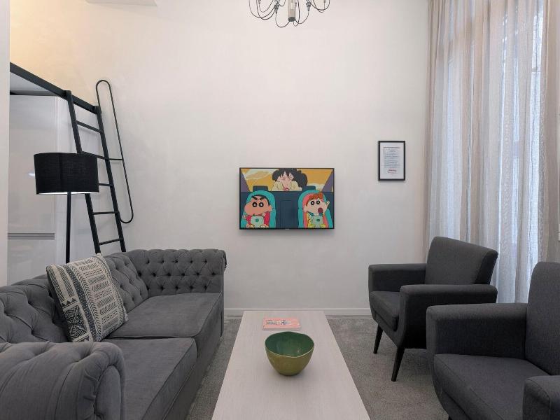 Fresh Velazquez Apartments image
