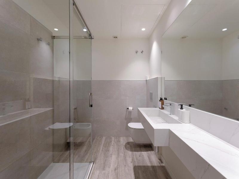 Fresh Velazquez Apartments image