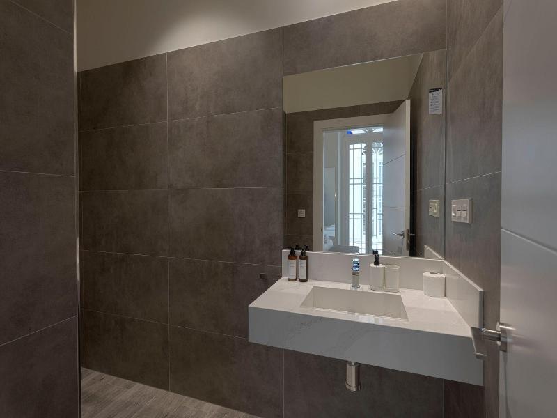 Fresh Velazquez Apartments image