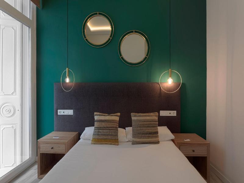 Fresh Velazquez Apartments image
