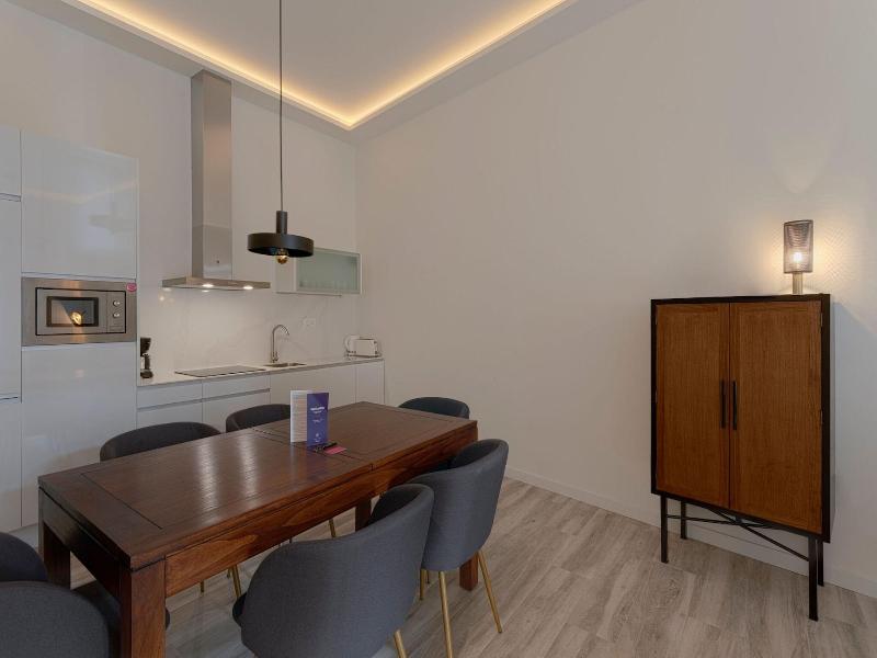 Fresh Velazquez Apartments image