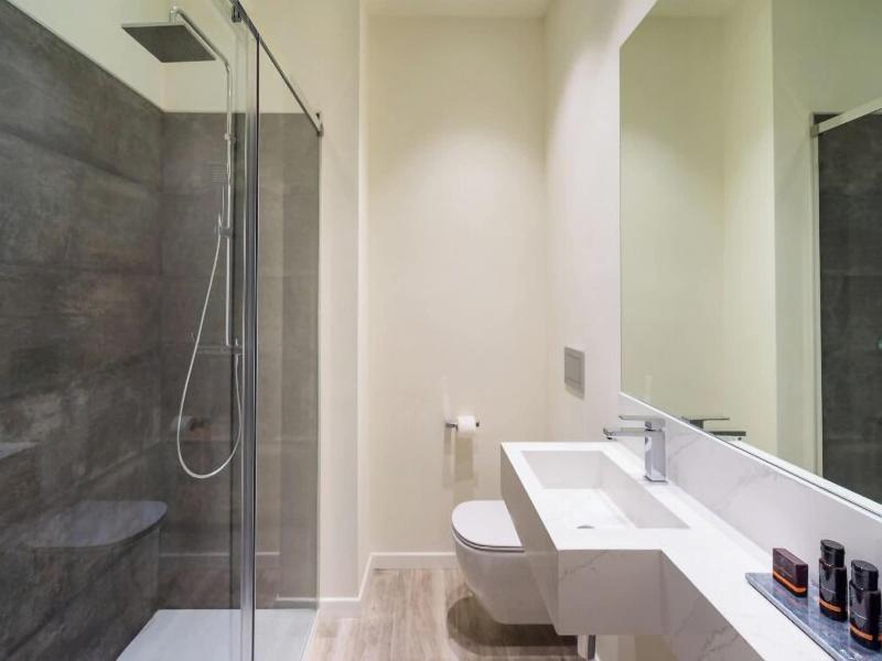 Fresh Velazquez Apartments image