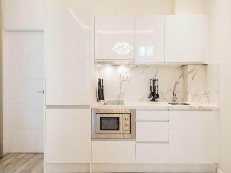 Fresh Velazquez Apartments image