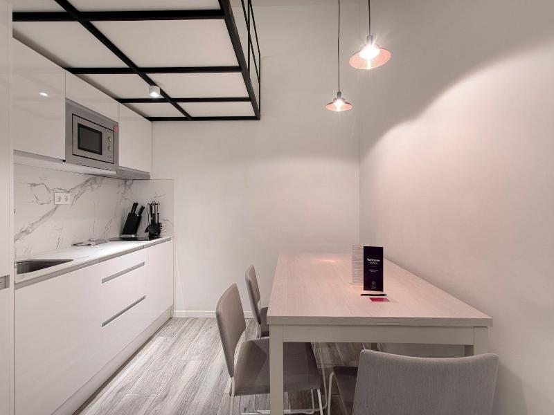 Fresh Velazquez Apartments image