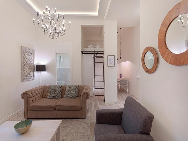 Fresh Velazquez Apartments image