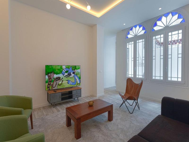 Fresh Velazquez Apartments image