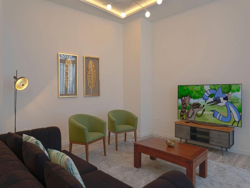 Fresh Velazquez Apartments image