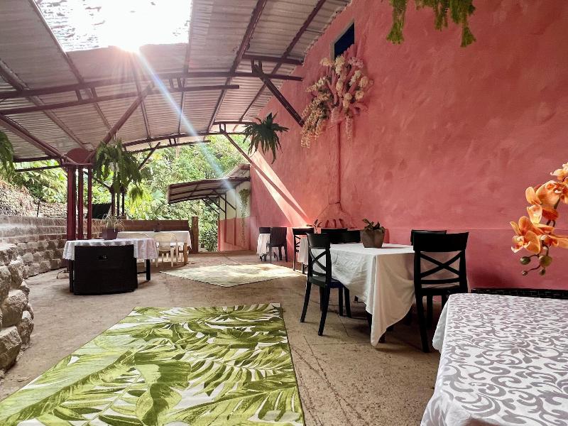 Zen Zaru Beautiful Hidden Hotel image