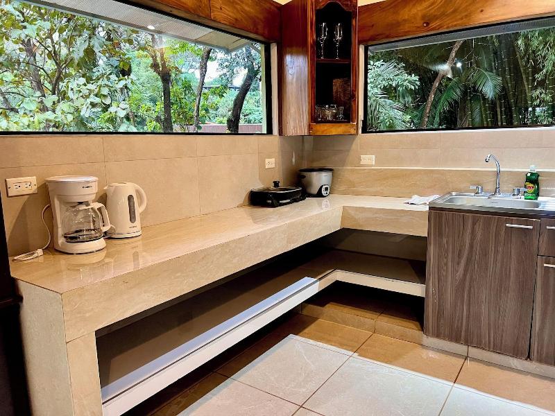 Zen Zaru Beautiful Hidden Hotel image