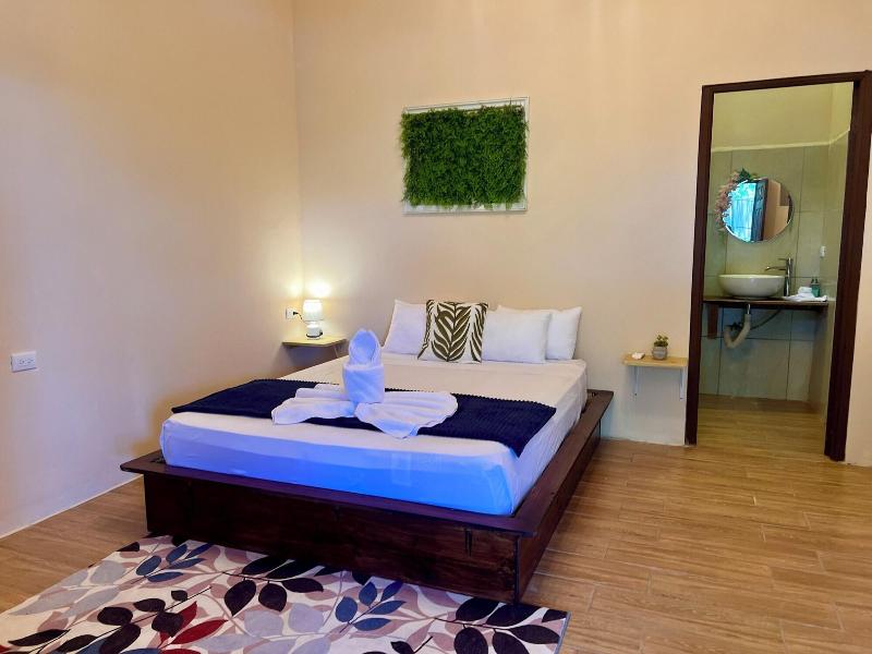Zen Zaru Beautiful Hidden Hotel image