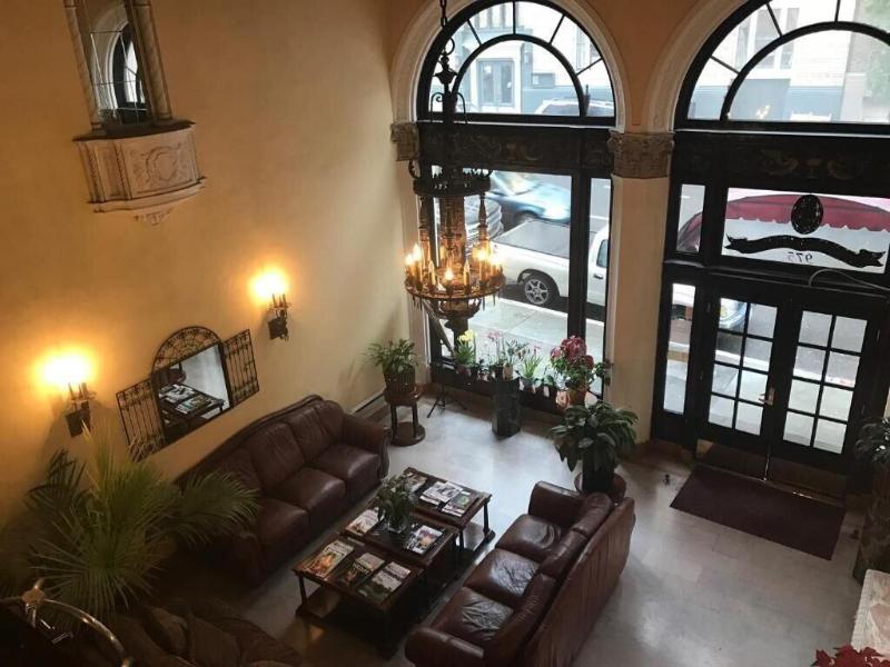 Mayflower Hotel image