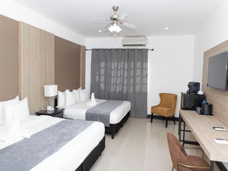 Pickwick Park View Hotel image