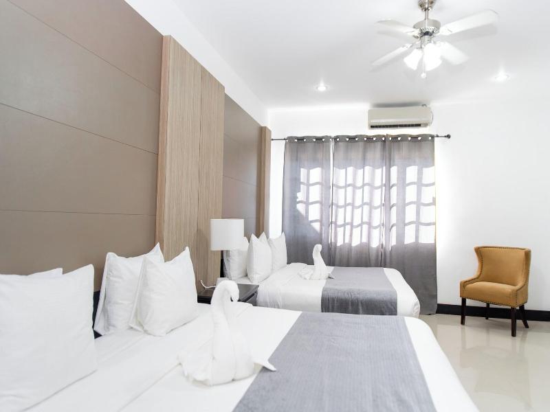 Pickwick Park View Hotel image