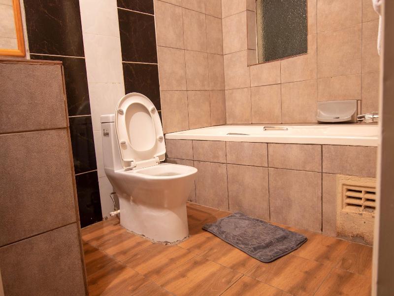 Wild Trekkers Lodge image