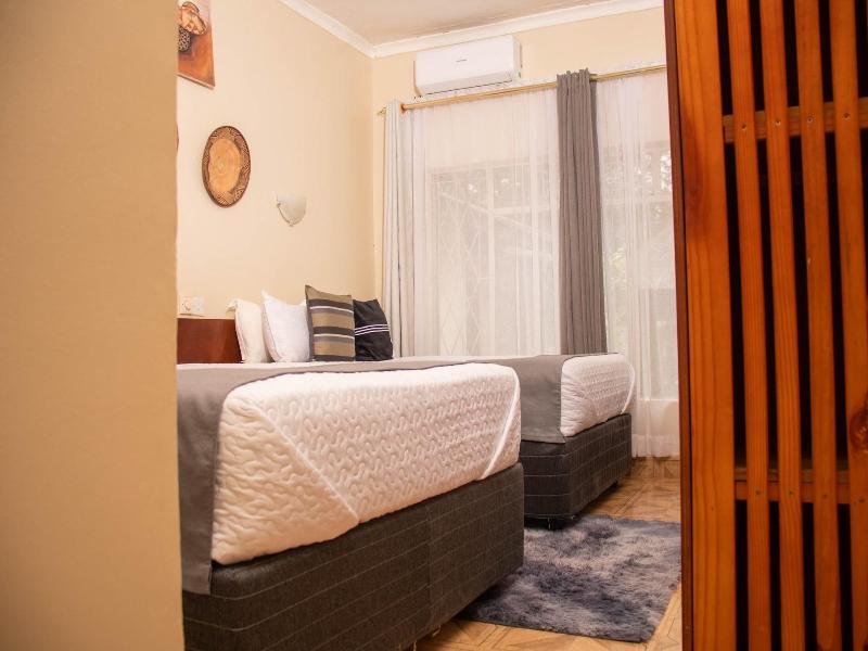 Wild Trekkers Lodge image