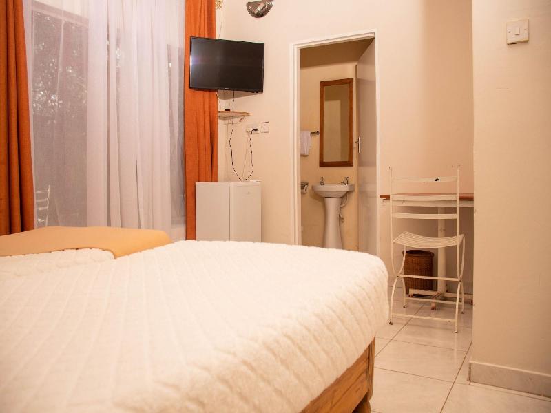 Wild Trekkers Lodge image