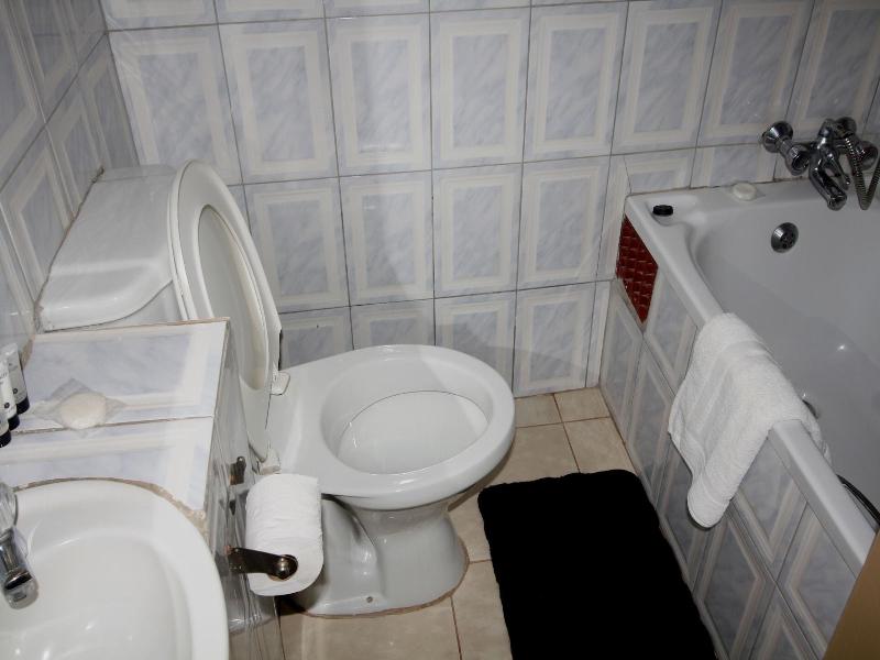 Wild Trekkers Lodge image