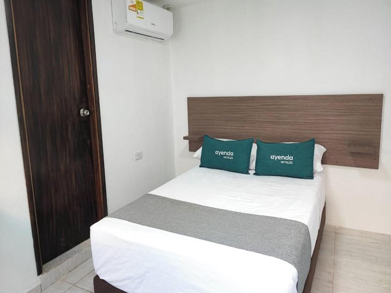 Ayenda Hotel Helenas image