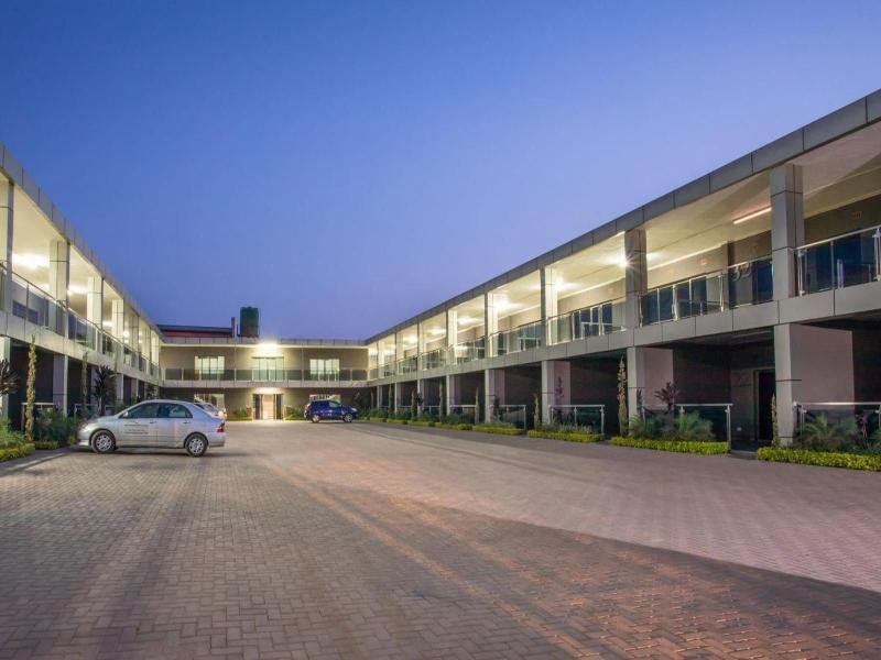 Fallsway Suites image