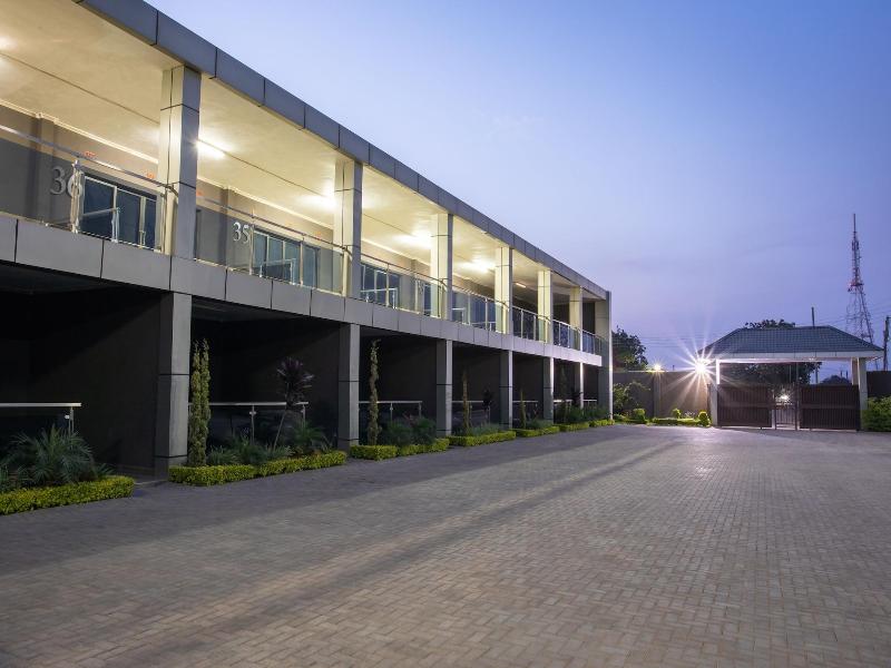 Fallsway Suites image