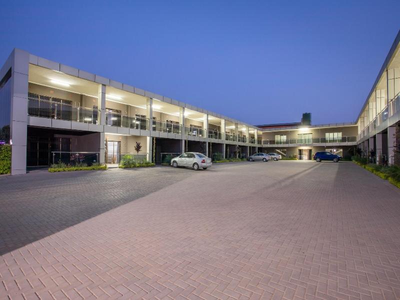 Fallsway Suites image