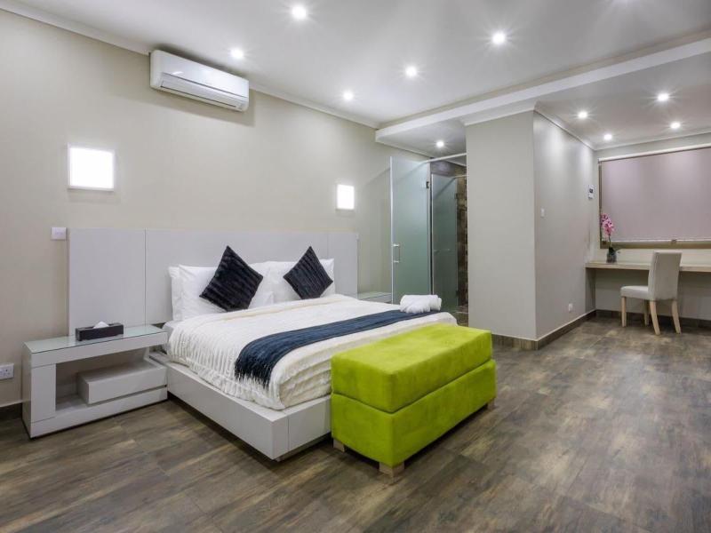 Fallsway Suites image