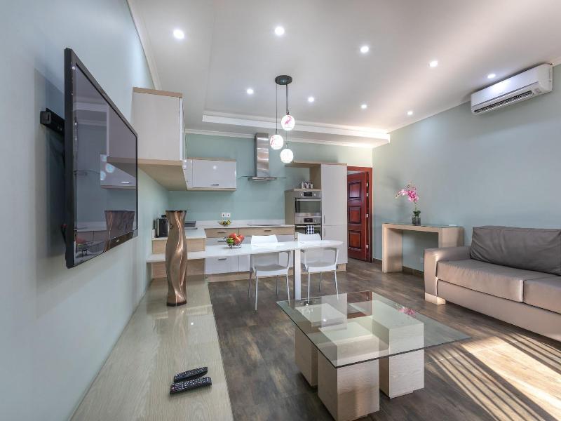 Fallsway Suites image